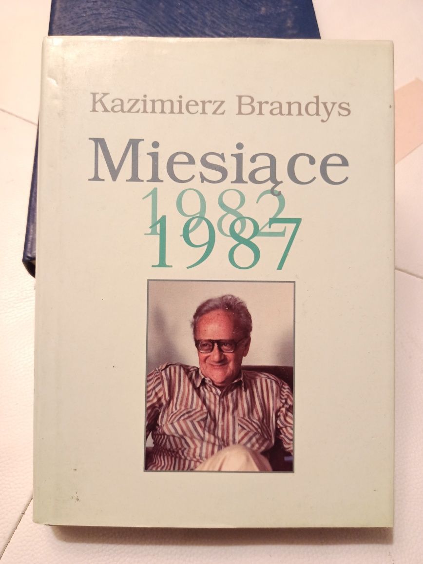 Brandys Miesiące