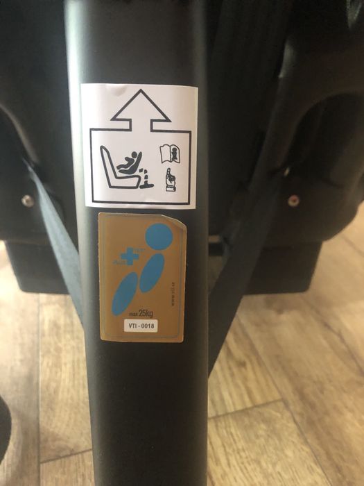 Fotelik samochodowy Axkid Move 9-25 kg