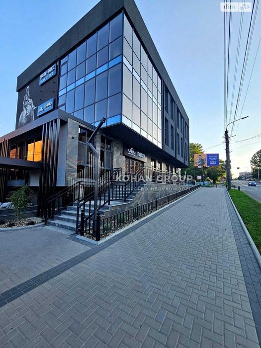 Продаж фасадного комерційного приміщення 268,5 м² | 2–3 поверхи |