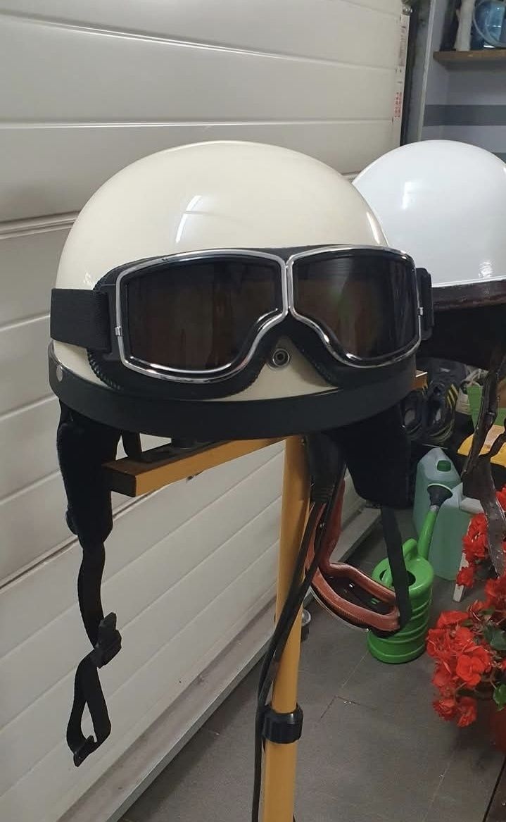Kask orzeszek gogle prl