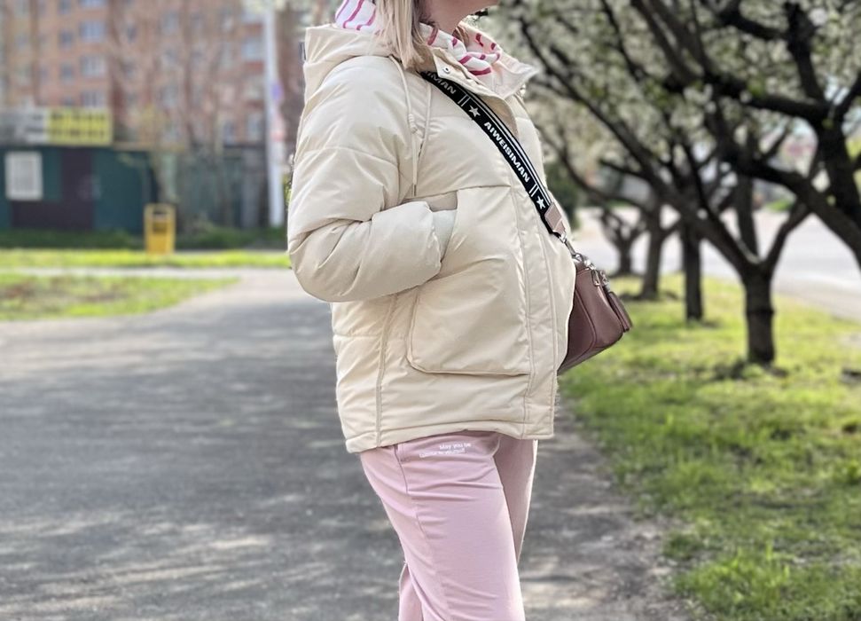Продам демисезонную куртку