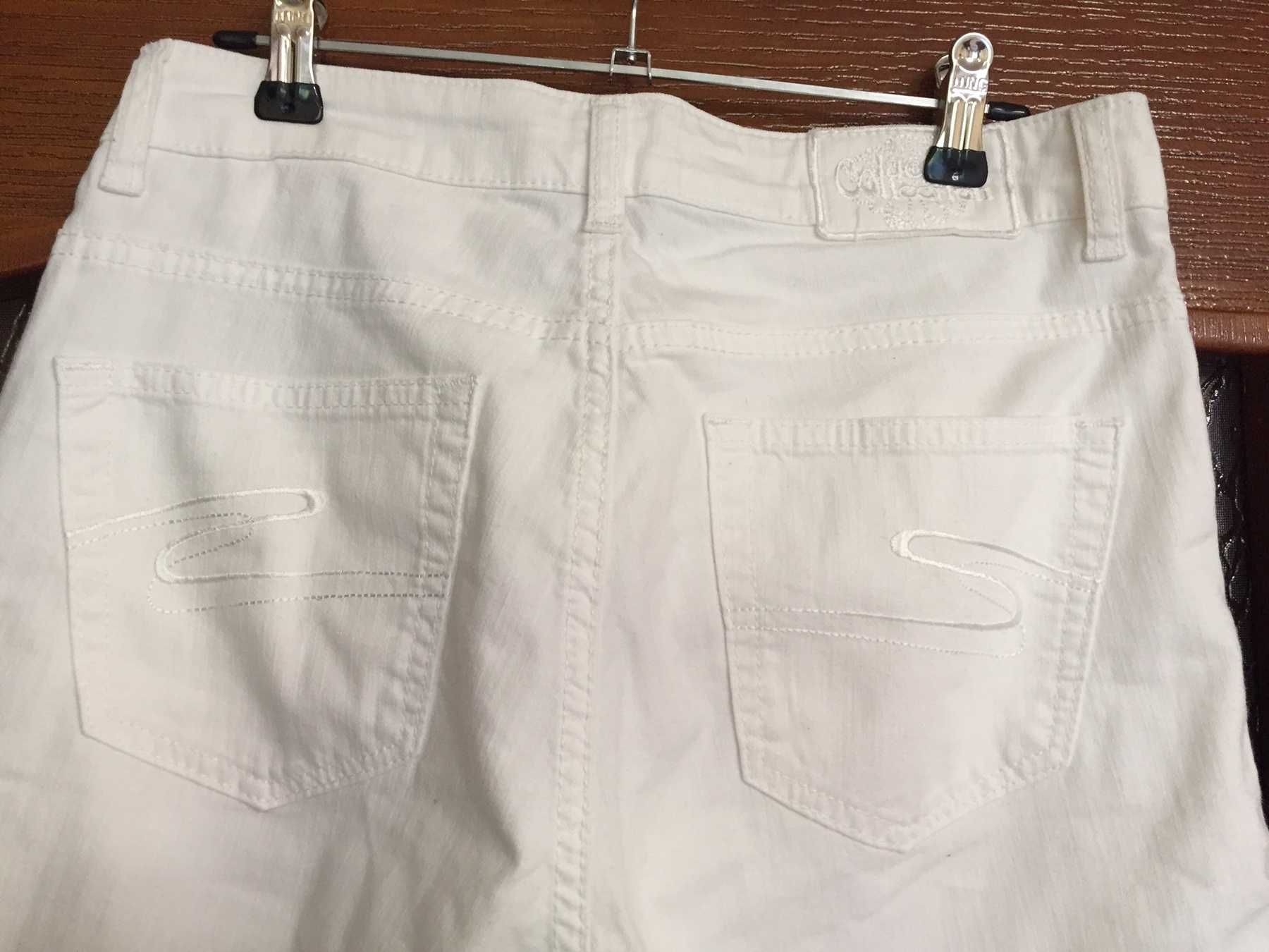 Білі джинси з високою талією