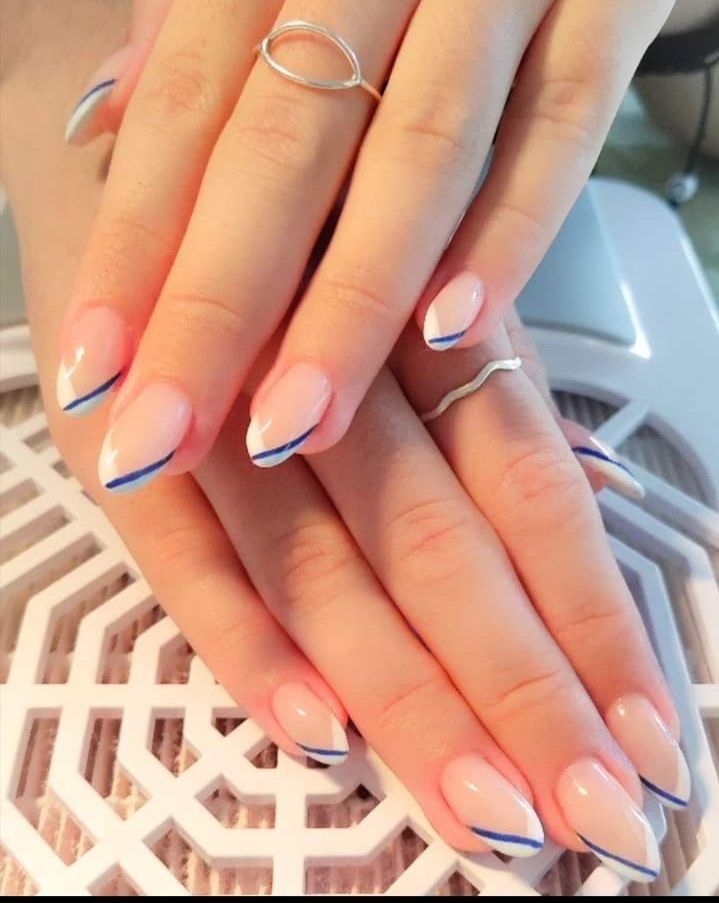 Unhas de gel e manicure