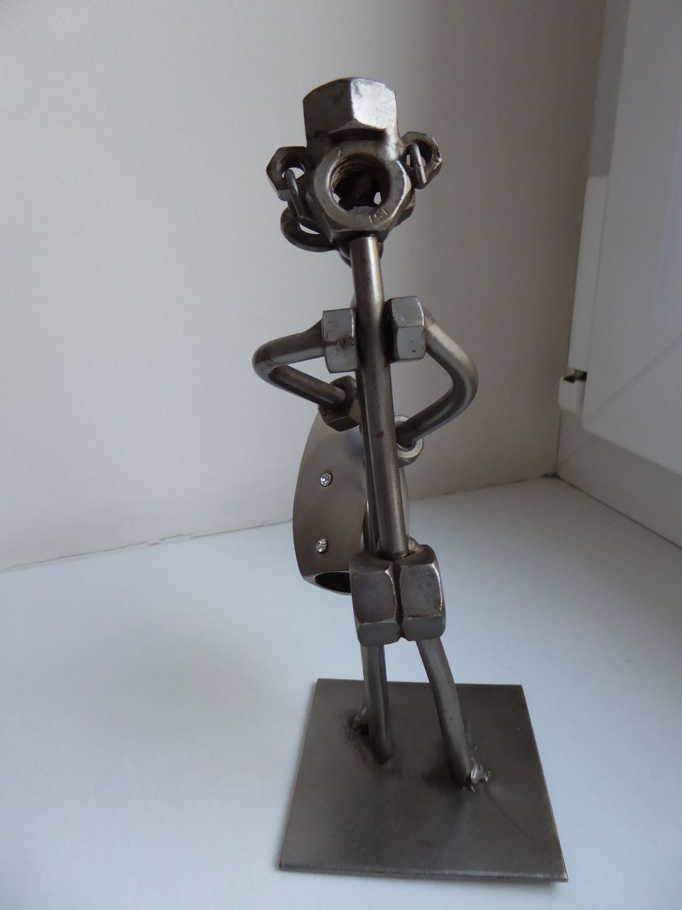 Metaloplastyka figurka muzyka