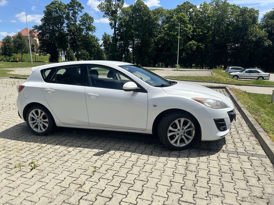 Mazda 3 hatchback