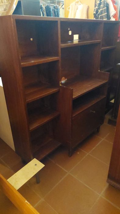 Movel de sala em madeira