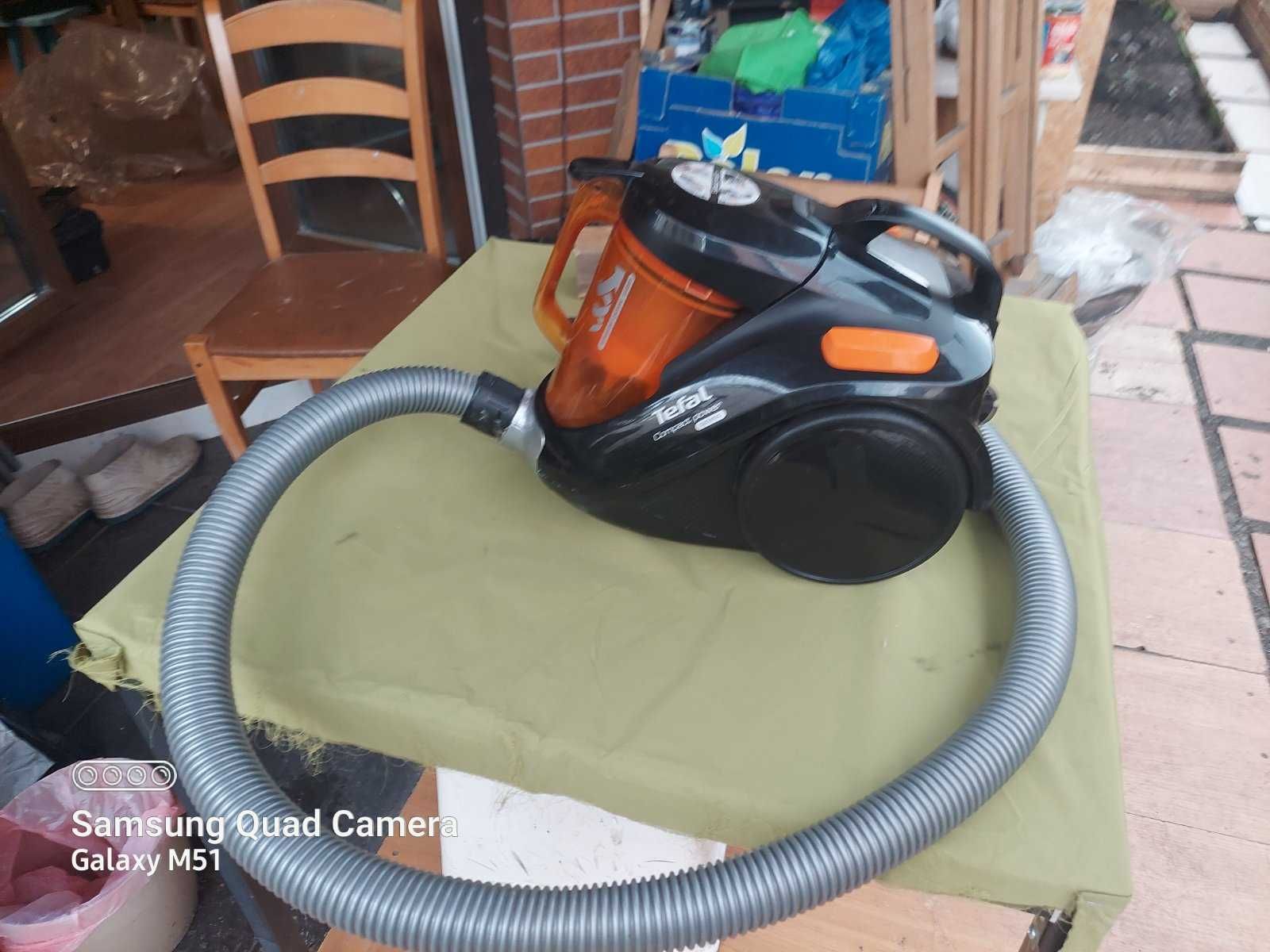 Używany Odkurzacz bezworkowy TEFAL COMPACT POWER CYCLONIC TW3753EA