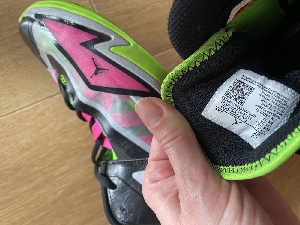 Jordan 38,5 Westbeook one take 3 neon