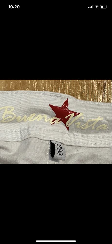 Buena Vista XS damskie krótkie spodenki szorty bermudy białe jeansy dż