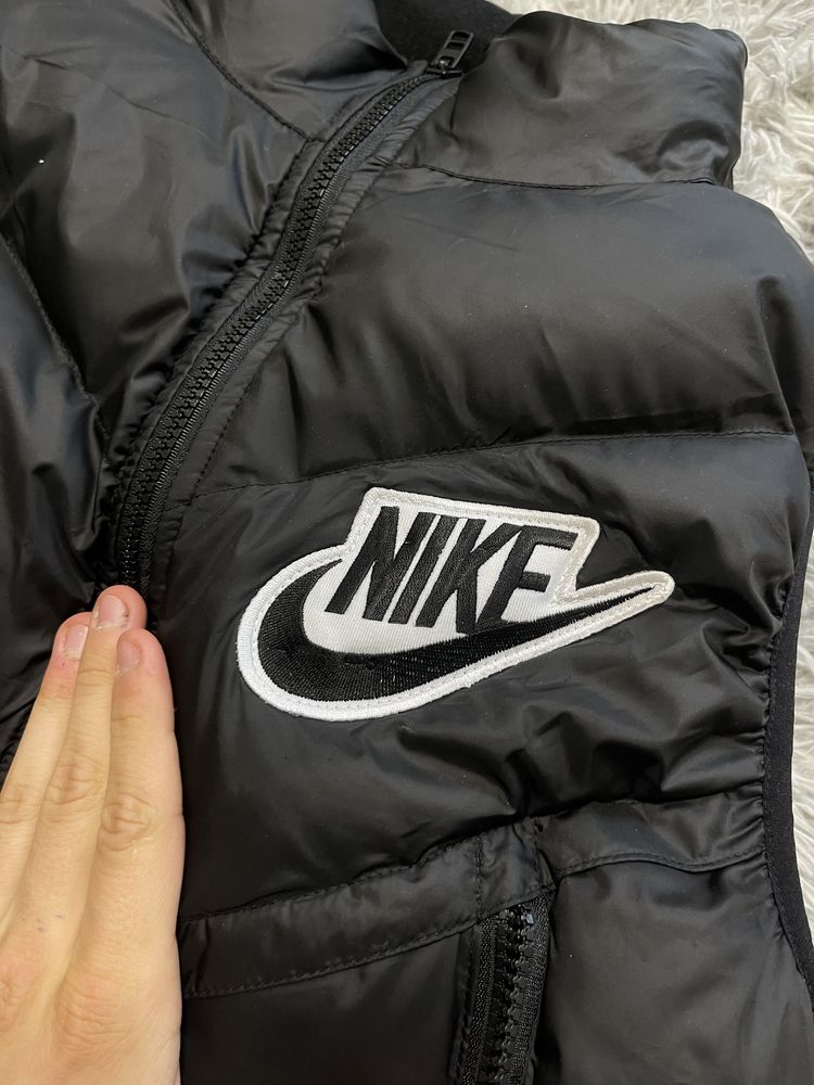 Жилетка Nike ALL Black,жилет найк,чорна жилетка,nike nsw,all black,ori