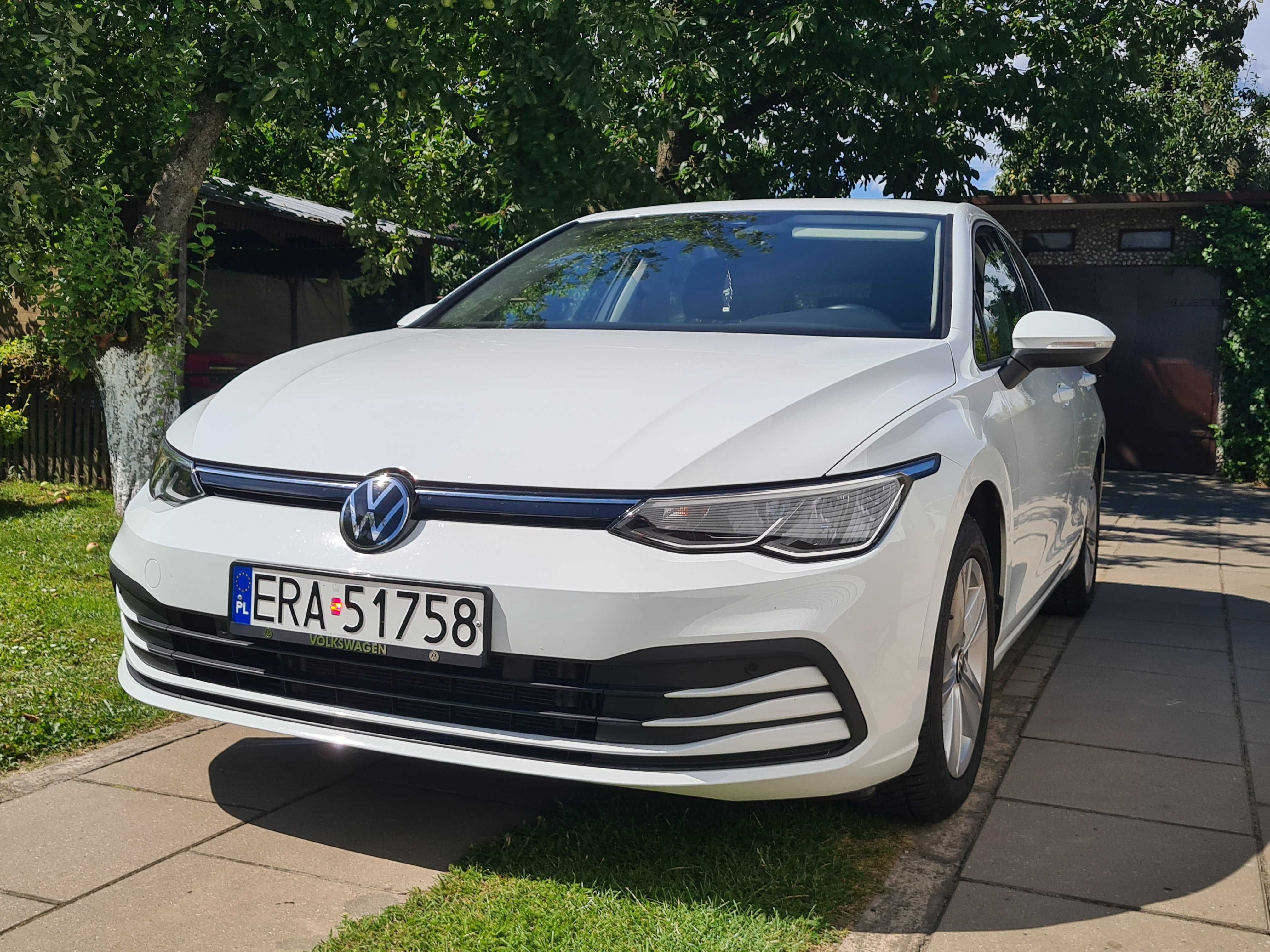 Volkswagen golf VIII life vw golf 8 bezwypadkowy salon Polska