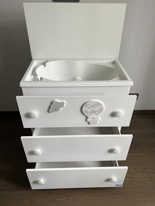 Сповівальний комод з ванночкою Pali . Пеленатор . Стан ідеальний