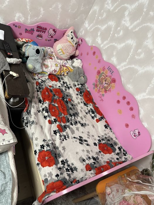 Ліжко дитяче для дівчинки