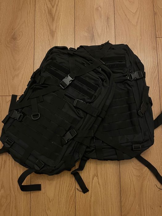 2 czarne plecaki turystyczne - komplet