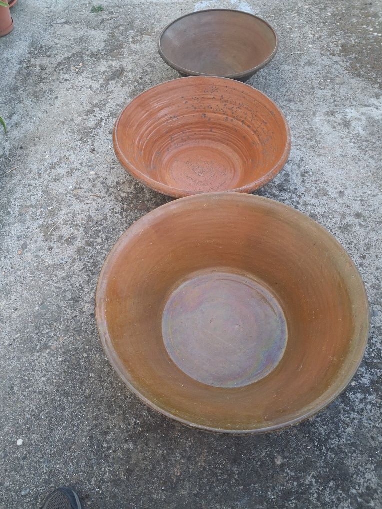 Alguidar de barro antigo