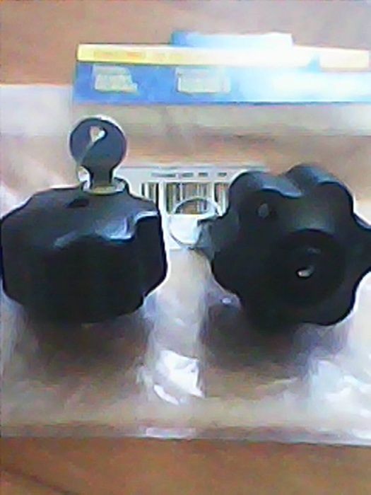 Nowe gałki z kluczykami do bagażnika na rowery - Tanio !!!