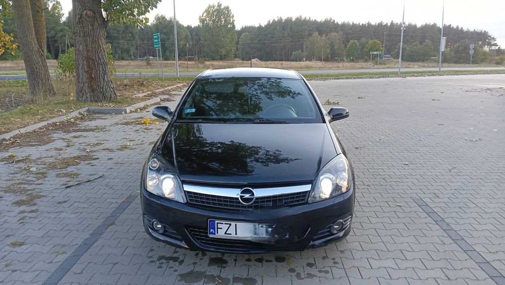 Opel Astra H GTC