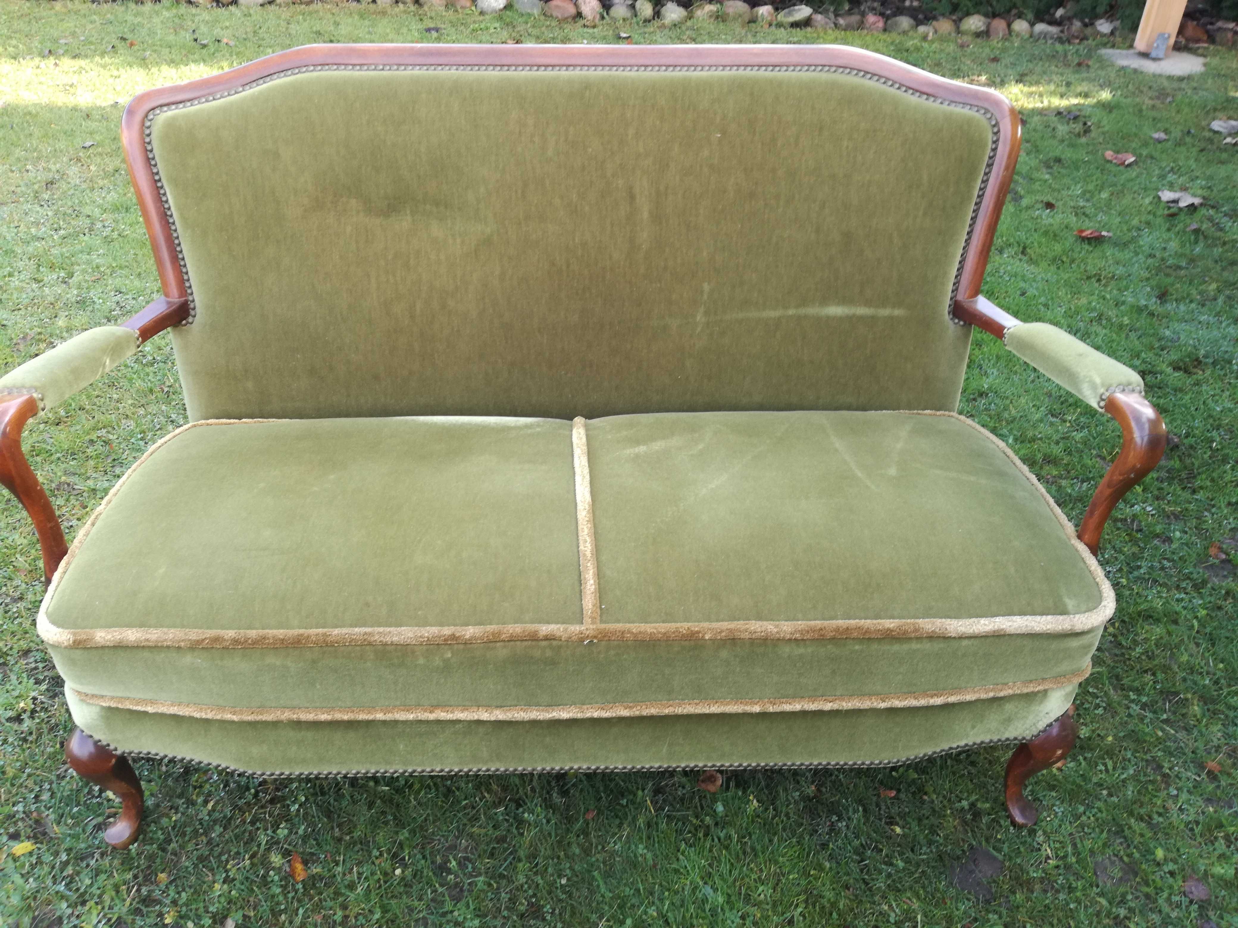 Sofa w stylu Ludwikowskim