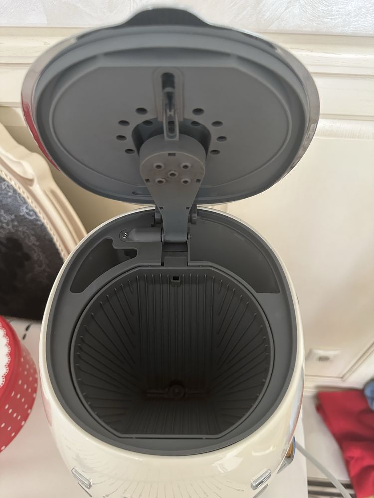 Крапельна кавомашина Smeg