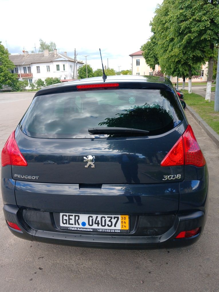 Peugeot 3008 2010 рік