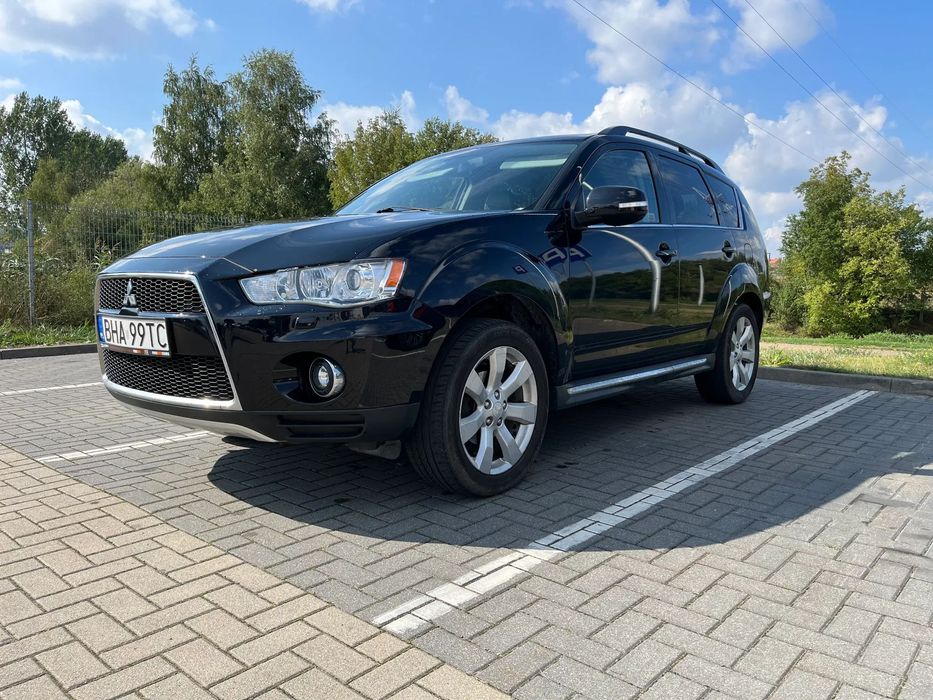 Mitsubishi Outlander Mitsubishi Outlander Intense 2.2 DID 177KM; 4x4; 7 miejsc; 171 000 km