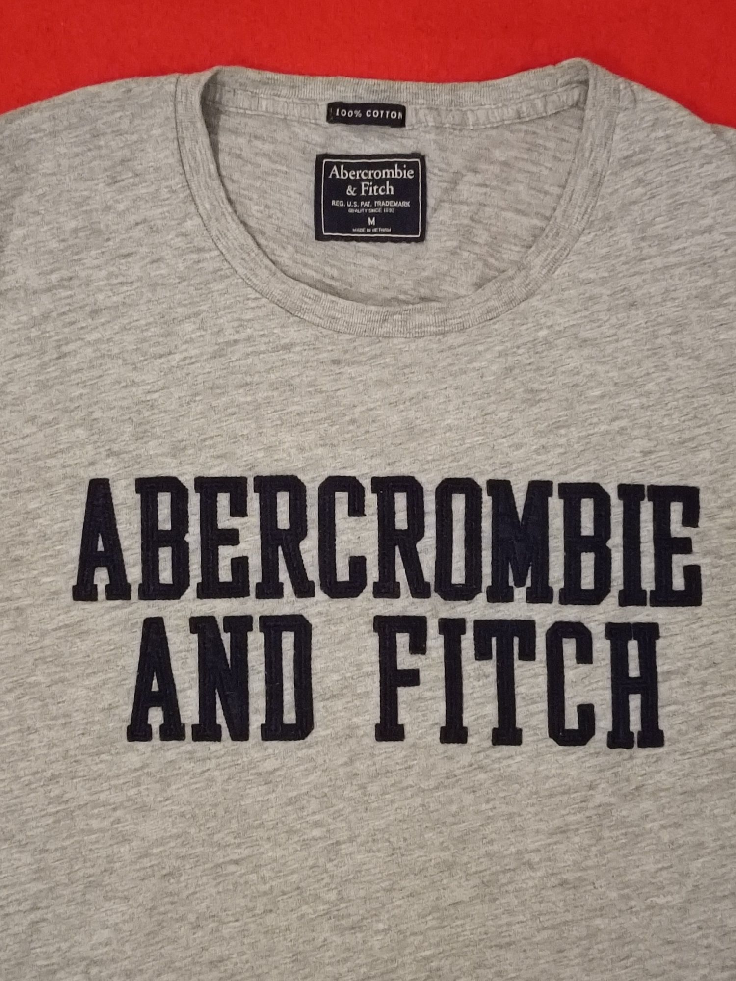 Продам оригинальную мужскую футболку Abercrombie and Fitch размер М