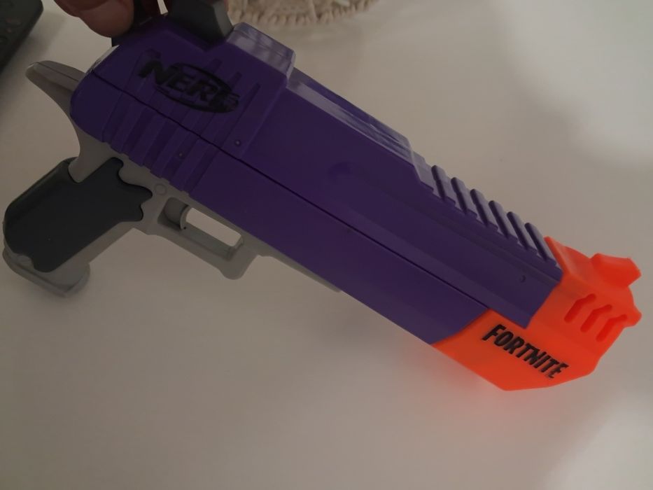 nerf fortnite roxa e amarelo