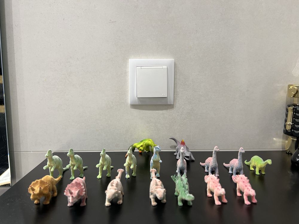 Conjunto de 18 miniaturas de dinossauros