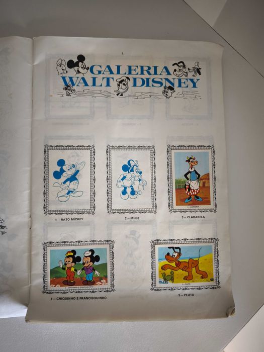 Caderna de cromos Walt Disney comemorativa 50 anos (incompleta) - 1977