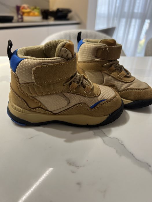 Черевики дитячі ZARA 23 розмір. Ідеальний стан. Кросівки дитячі