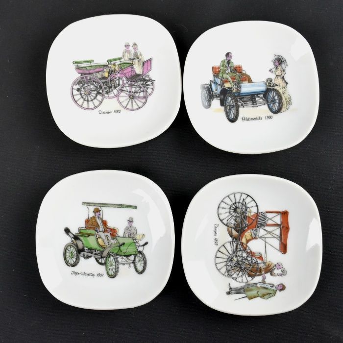 Conjunto de 4 pequenos pratos, porcelana europeia, carros antigos