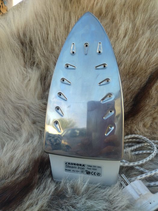 Праска Aurora Steam Iron au 024