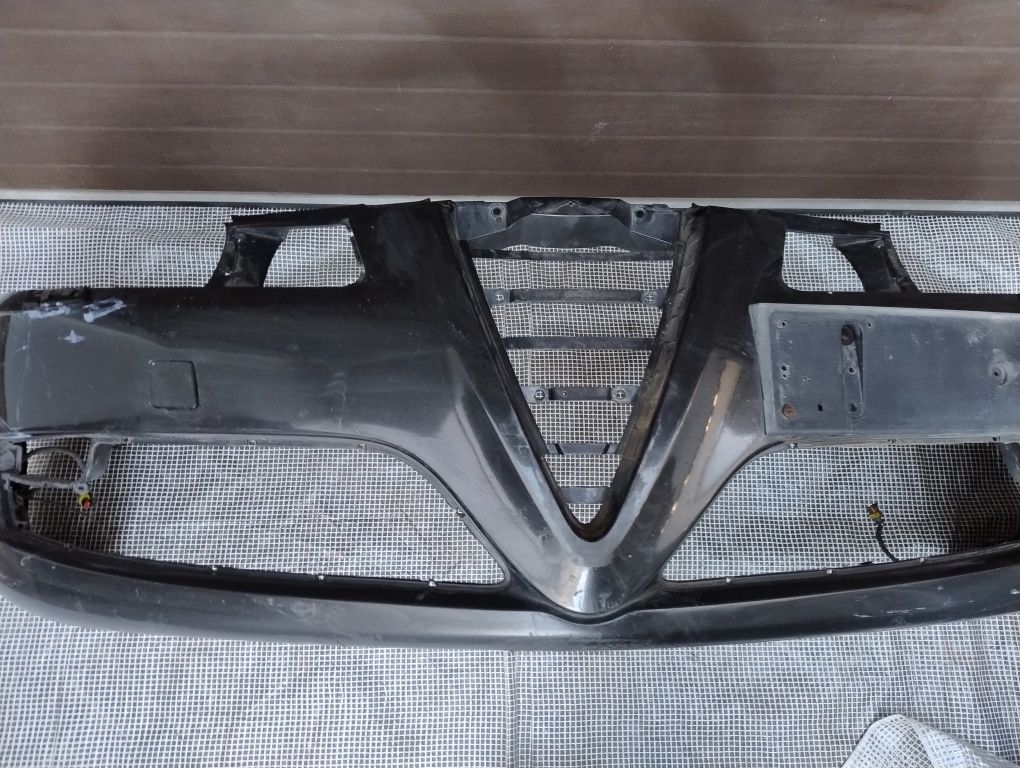Alfa Romeo GT zderzak przód spryskiwacze pod xenon wysyłka
