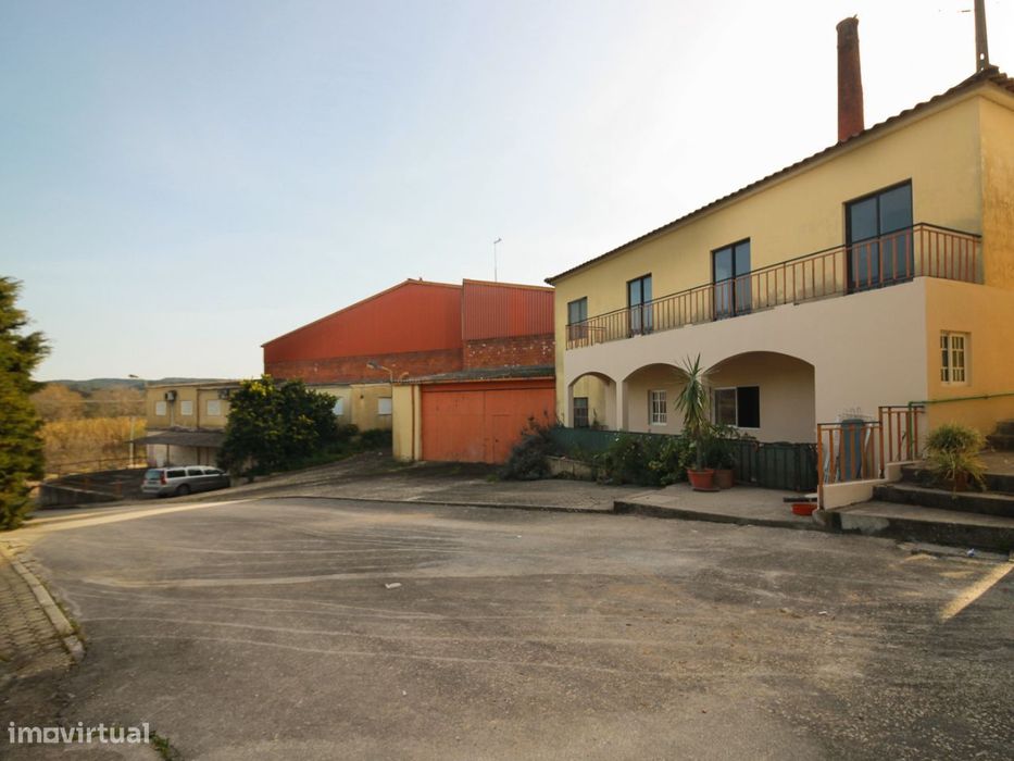 Conjunto industrial destinado Fábrica de Cerâmica