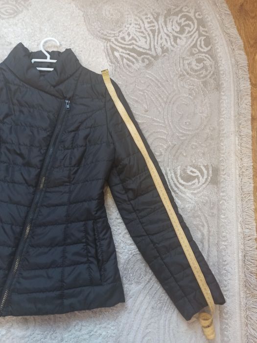 Жіноча куртка плащівка