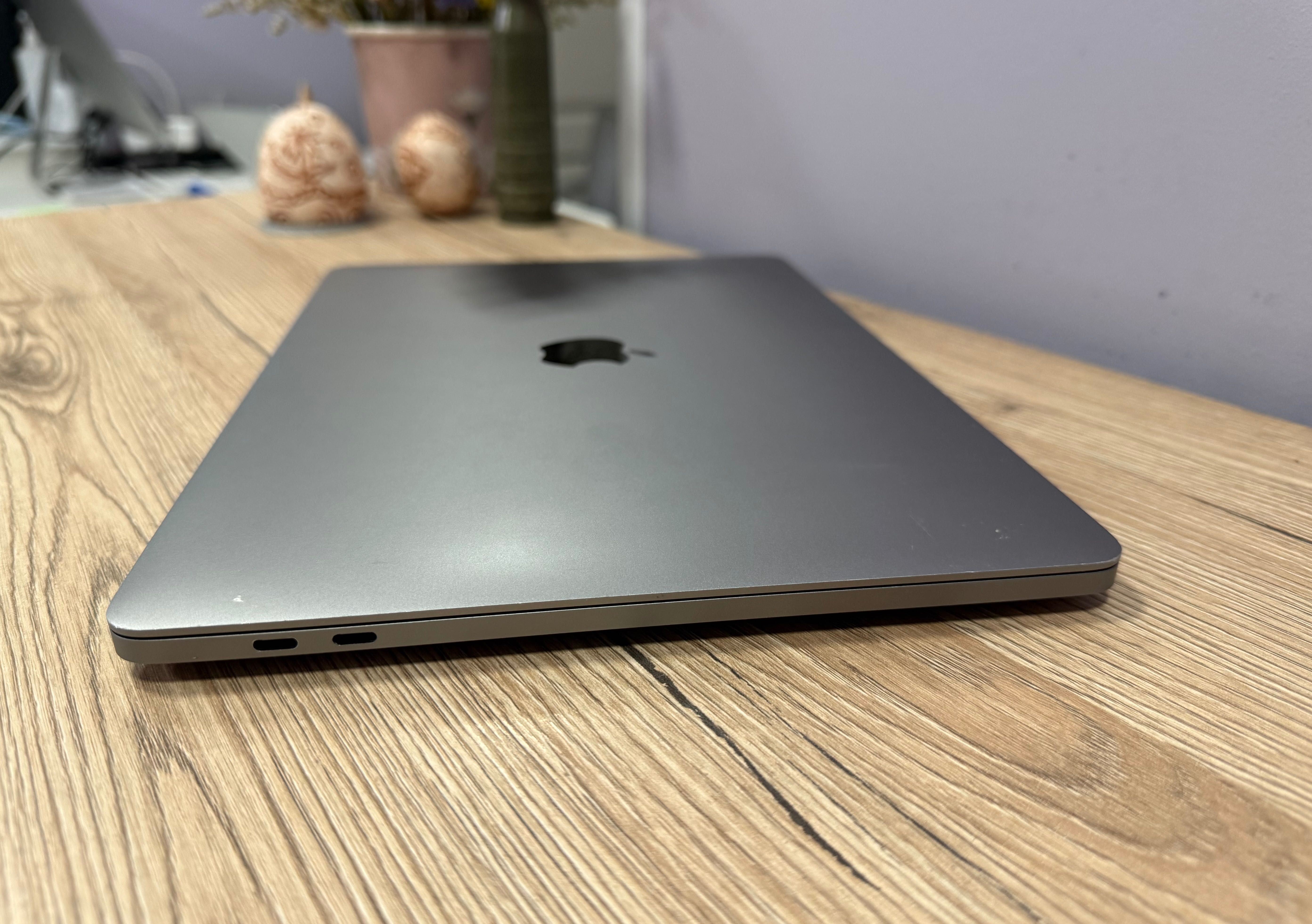 Топовий ноутбук MacBook Pro 13 ( 2020) i7 2.3/ 32/ 2TB