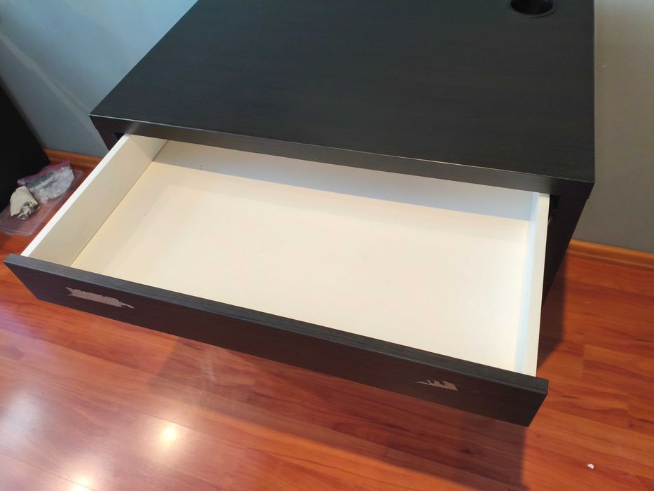 Ikea MICKE biurko, czarnobrąz, 73x50 cm