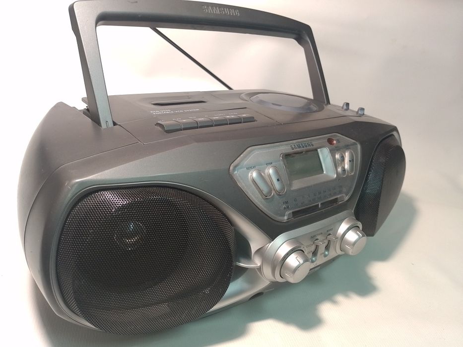 Бумбокс Samsung. Vcd.mp3