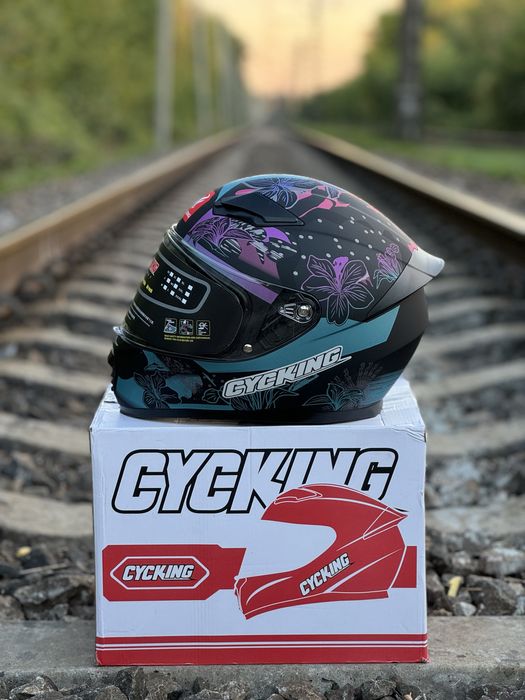 Мото шлем.Скутер,мопед,мото