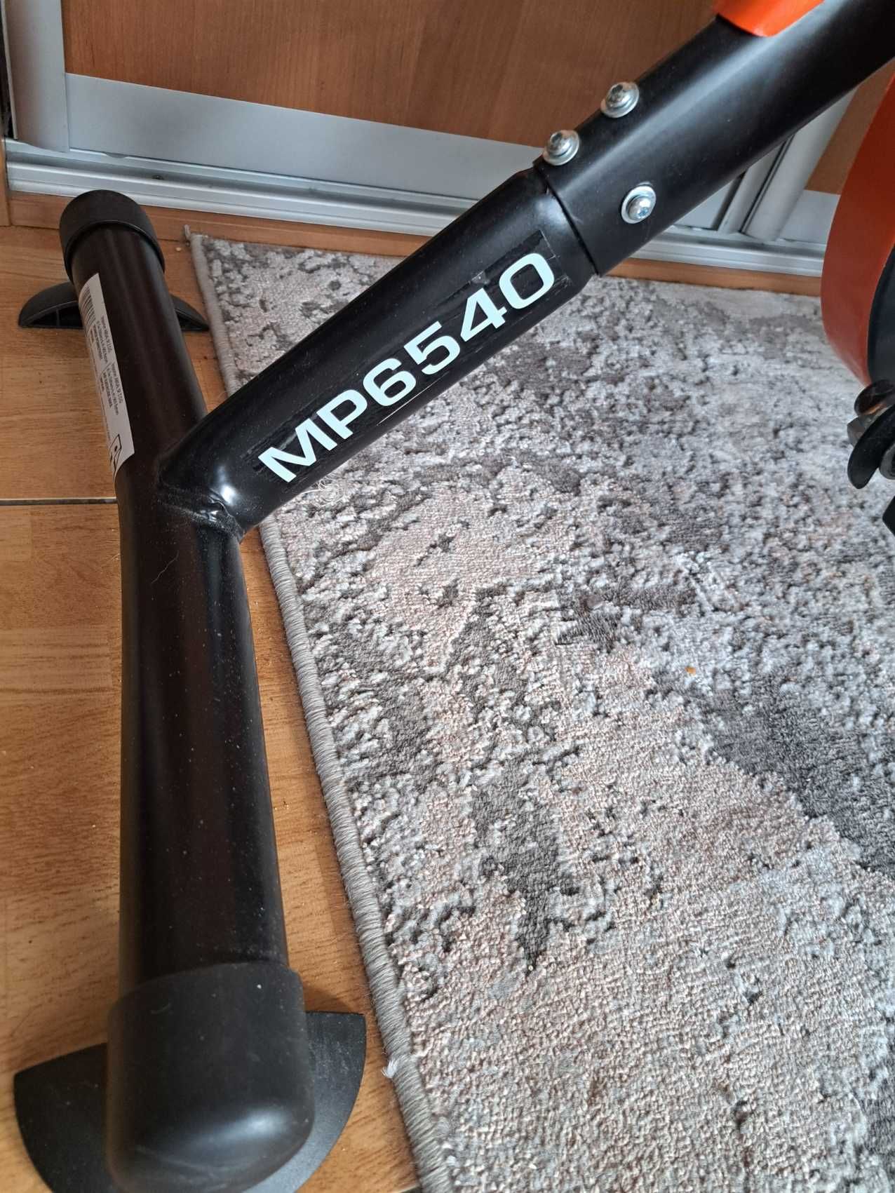 Rower stacjonarny powietrzny firmy HMS.
Model MP6540.