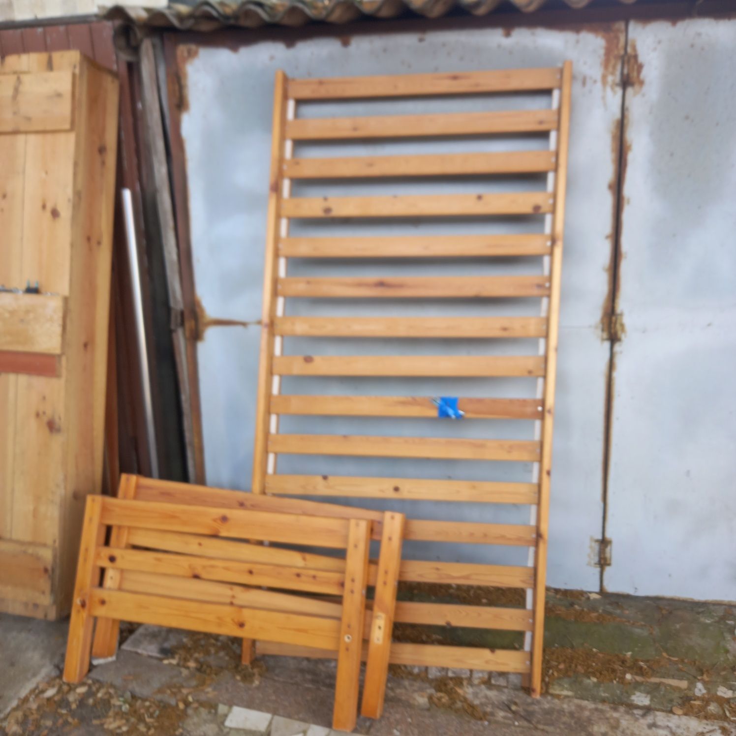 Cama individual + Movel tv