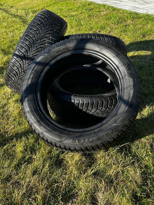 Opony zimowe 205 55 R16 Goodyear