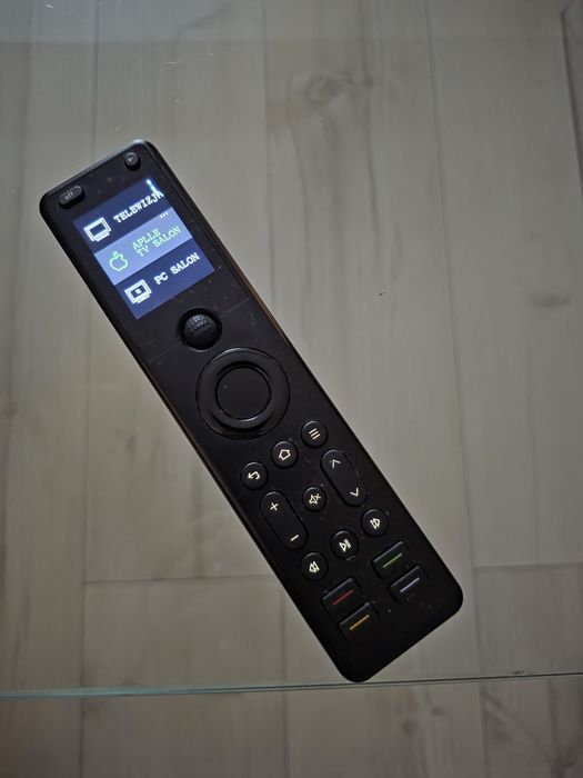 Pilot uniwersalny Smart sofabaton x1 jak harmony Logitech