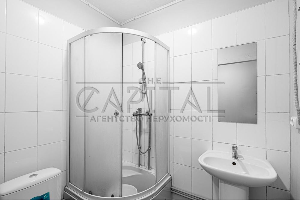 Продаж виробничого приміщення 1500м2, с.Русанів, вул.Жовтнева