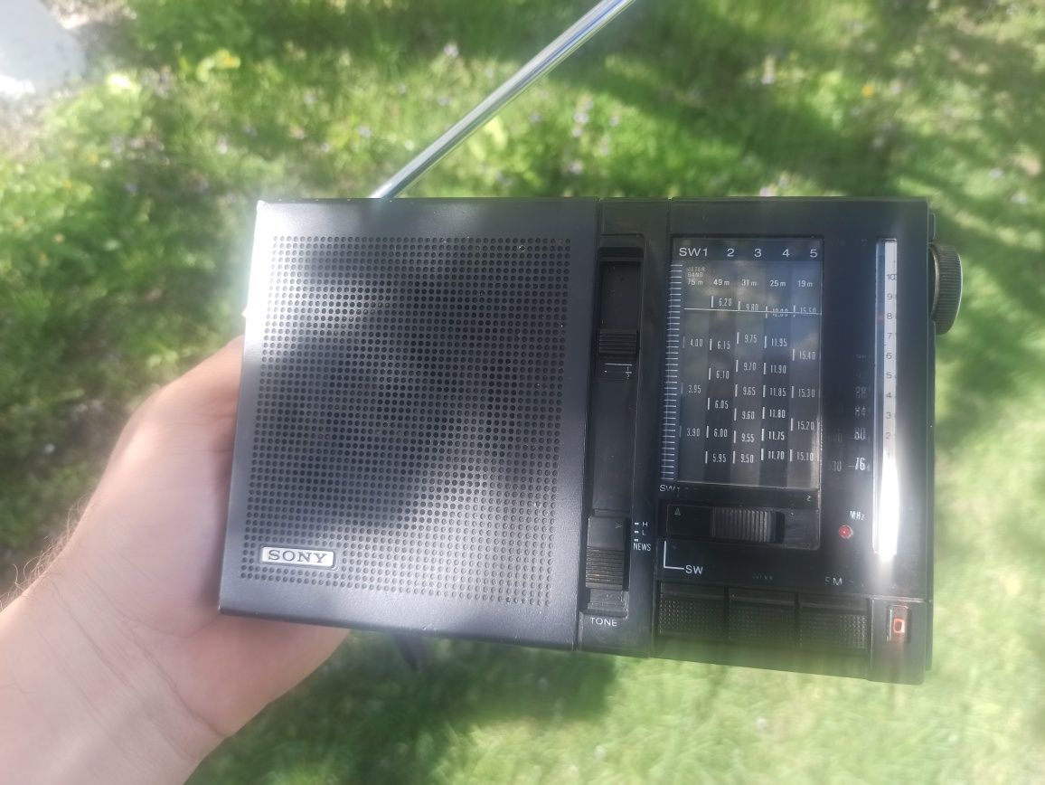 Радіоприймач Sony ICF-7600
