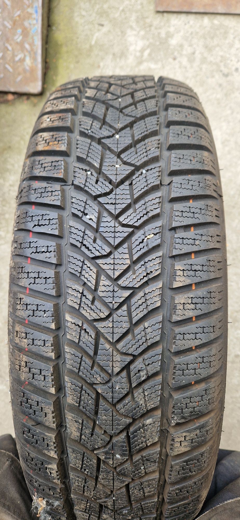 205/60 R16 96H Dunlop Winter Sport 5 9,5mm 2022r