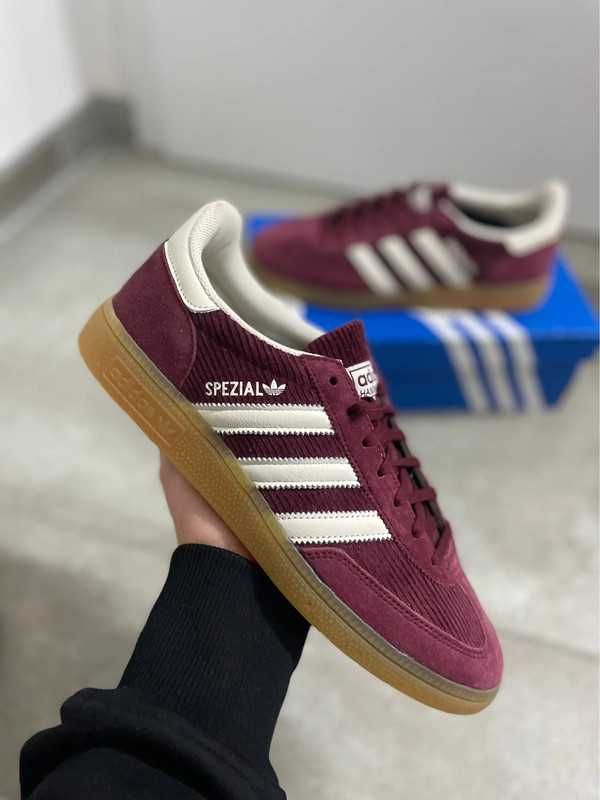 Shadow Red\Piłka ręczna*adidas nowy UnisexTrampki.39
