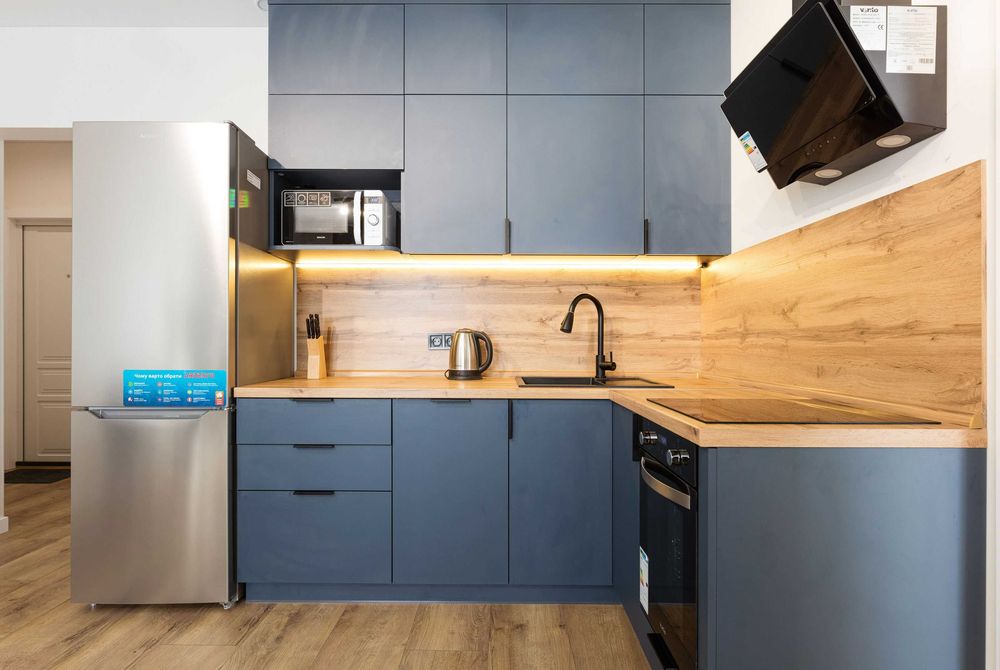 2К  квартира люкс метро Чернігівська 3 хв