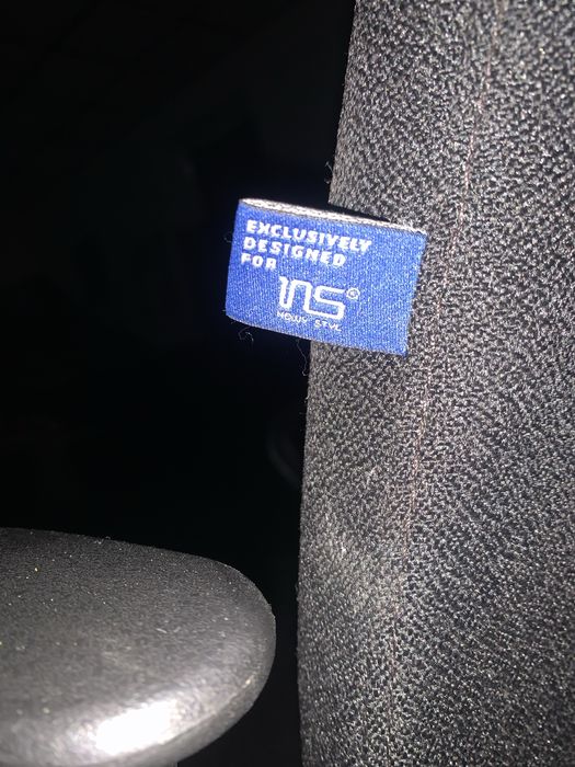 Офісні крісла 2 шт..