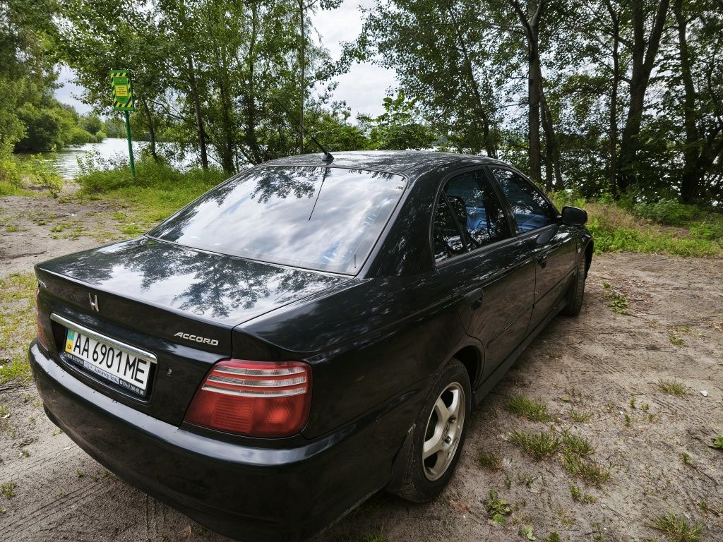 Хонда Акорд 6.  Покоління2001року. Модифікація CG8. Двигун f18b2.136кс